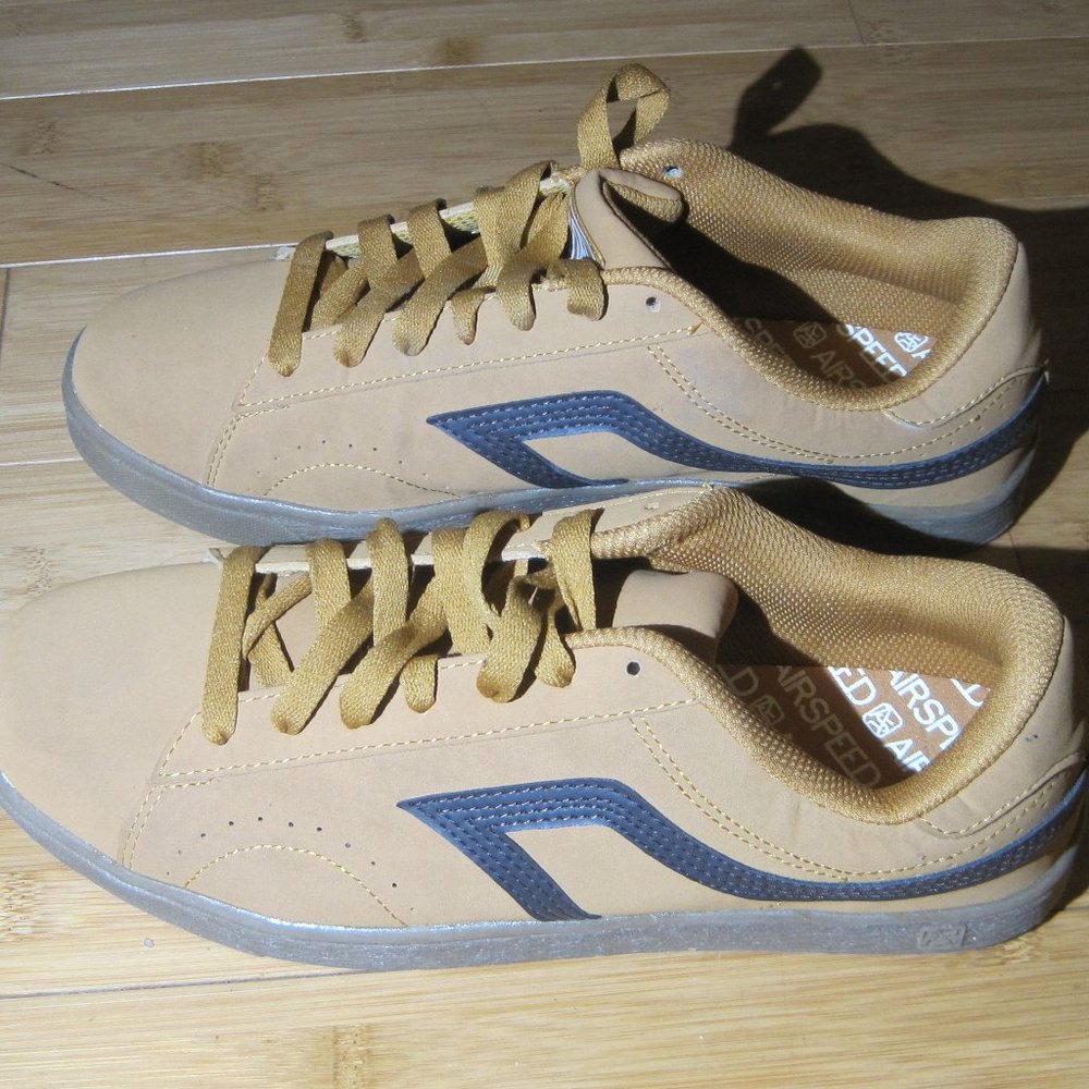 Air Speed shoes 11 mens Heritage Suede Athletic